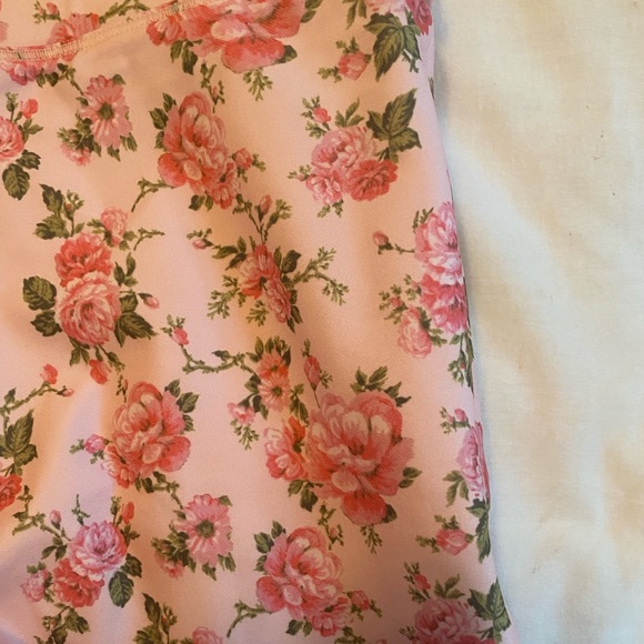 LoveShackFancy x Bandier Biker Shorts - Picture 3 of 5